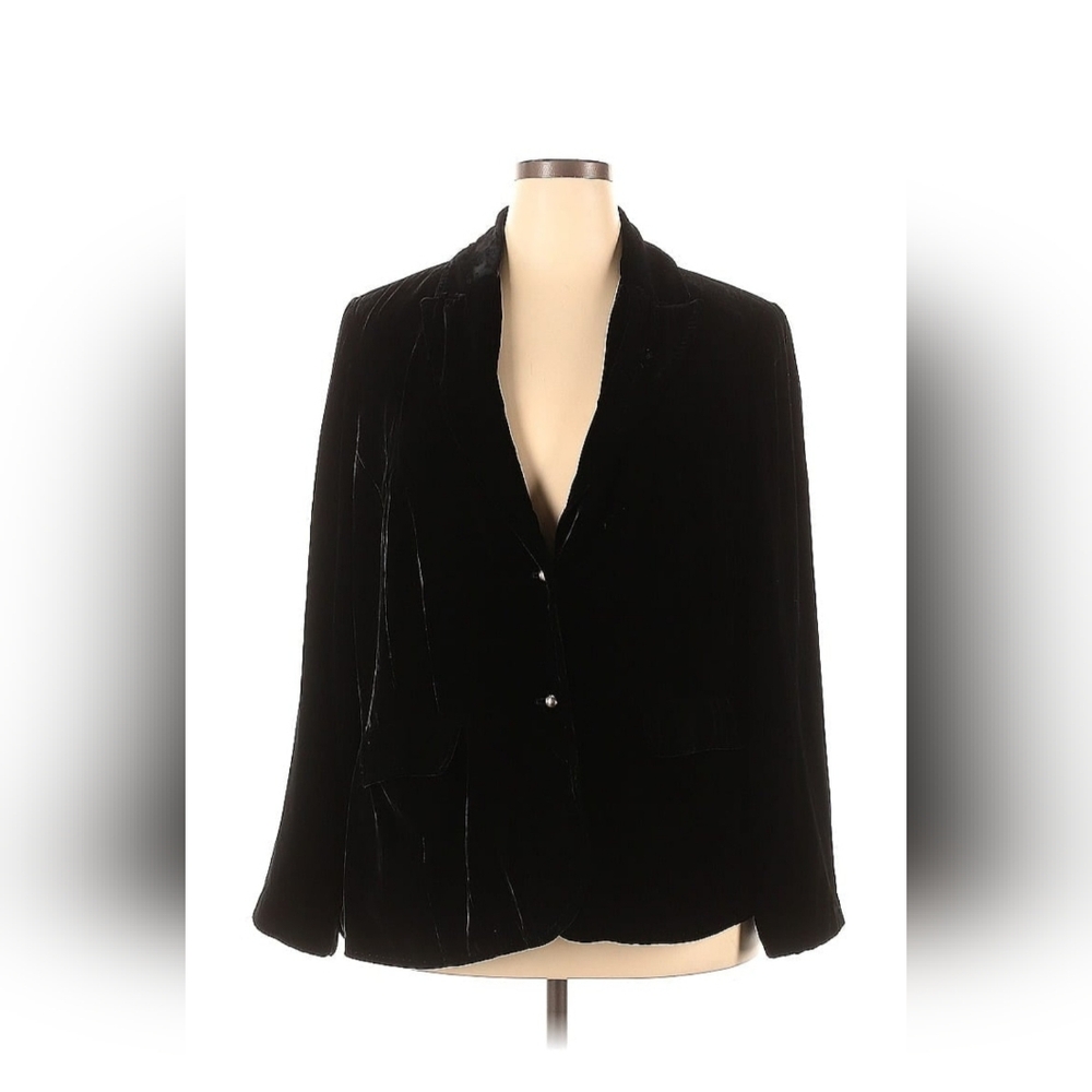 Elegant Black Velvet Women's Jacket